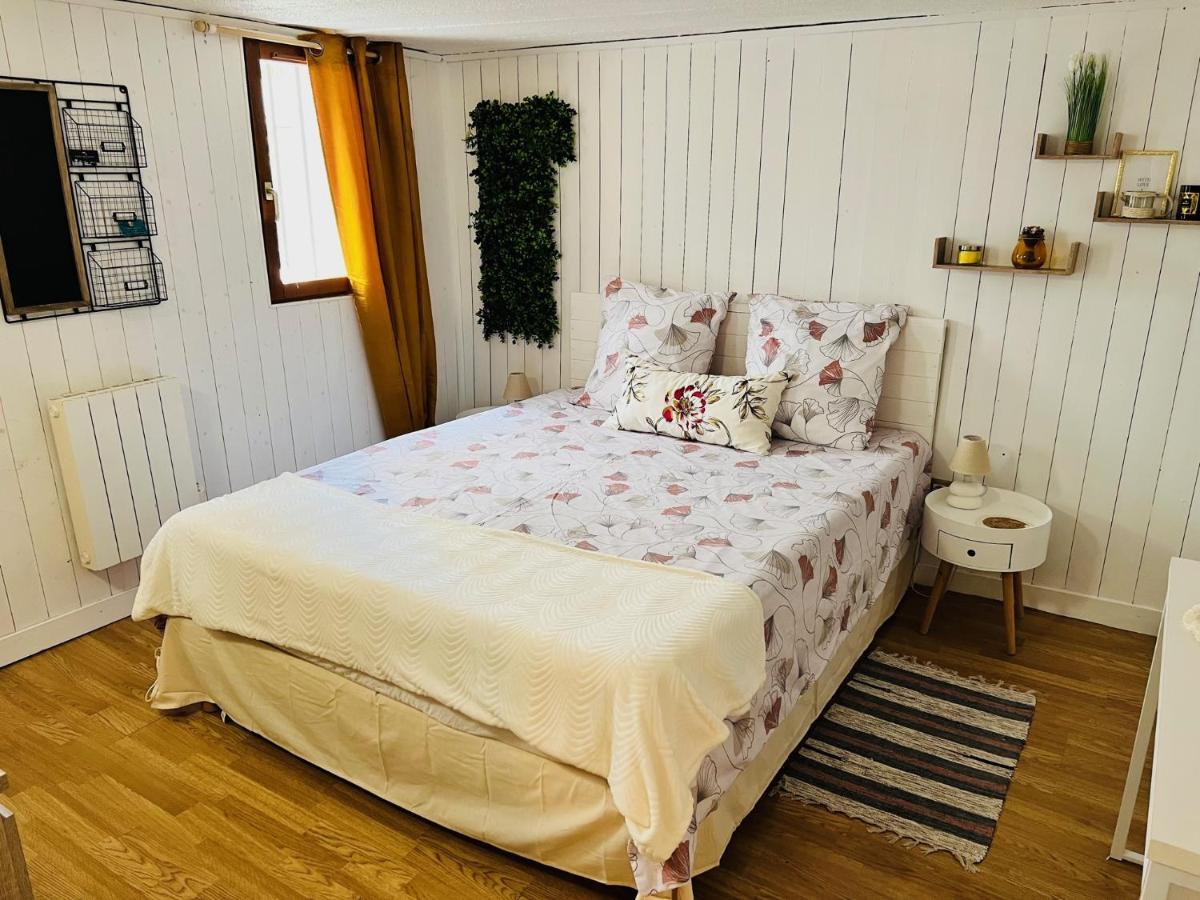 Bed and breakfast D'hotes Les Bois Blancs *